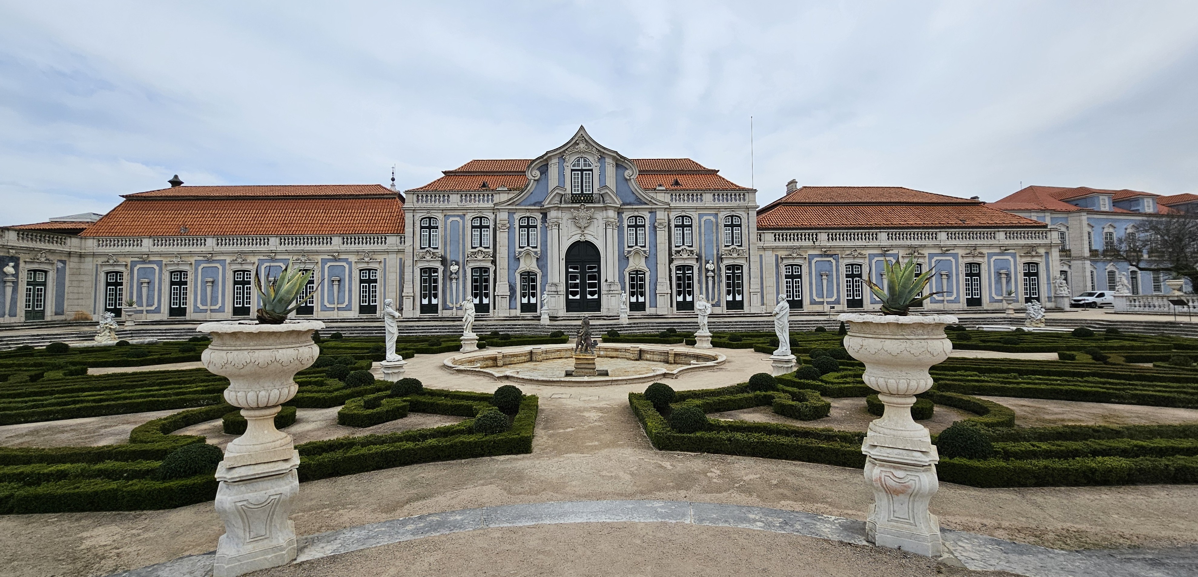 Queluz